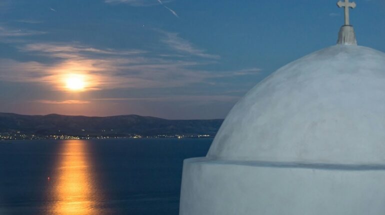 Paros yacht charter